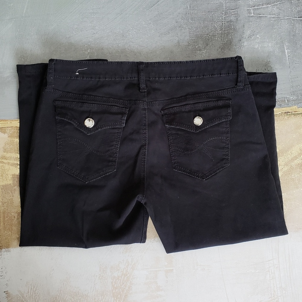 Capris - Picture 2 of 3